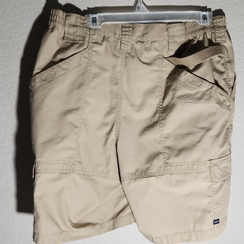 5.11 Tactical Shorts Mens Size 36 Beige Cargo Multiple Pockets FLAWED - Picture 4 of 12